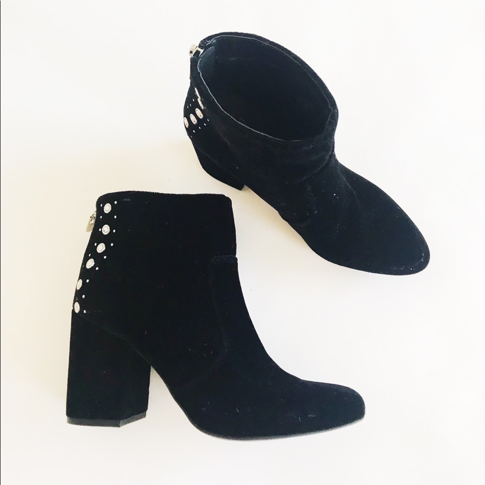 G by Guess velvet ankle booties - Picture 4 of 6